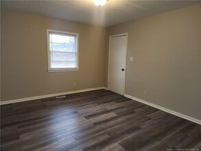 318 Longhorn Dr in Fayetteville, NC - Building Photo - Building Photo