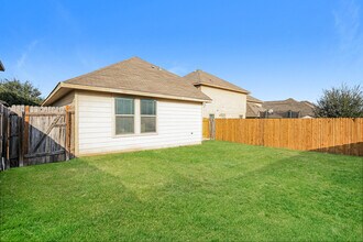 7523 Whispine in San Antonio, TX - Building Photo - Building Photo