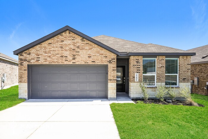 2251 Ft Davis Pass in Cibolo, TX - Building Photo