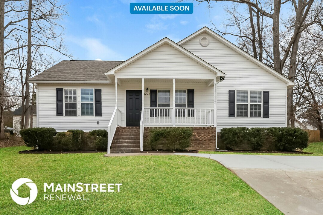 1224 Fiddle Ct in Zebulon, NC - Building Photo