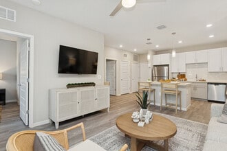 Ascend Angeline in Land O Lakes, FL - Foto de edificio - Building Photo