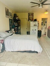 104 S Clementine St, Unit 104.5 in Oceanside, CA - Building Photo - Building Photo