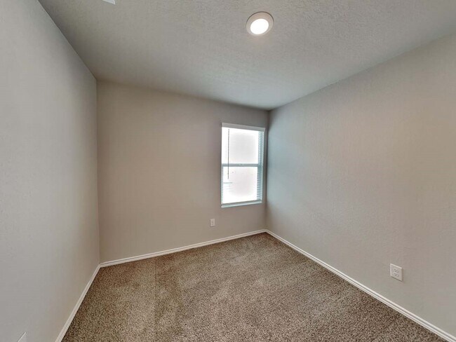 4244 Thalweg Way in San Antonio, TX - Building Photo - Building Photo