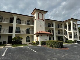 605 Augusta Blvd in Naples, FL - Building Photo
