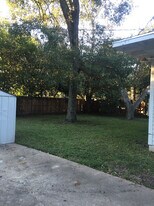 1200 Carlisle St in Rosenberg, TX - Building Photo