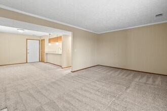 2906 S 123rd St in Omaha, NE - Foto de edificio - Building Photo