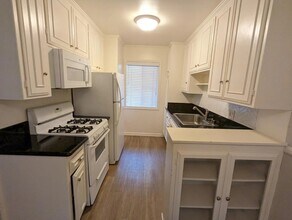 1631 Barry Ave in Los Angeles, CA - Building Photo - Building Photo