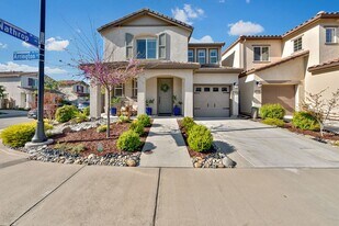 10945 Arrington Dr in Rancho Cordova, CA - Building Photo