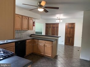 402 Carpenter St in Glassboro, NJ - Building Photo - Building Photo