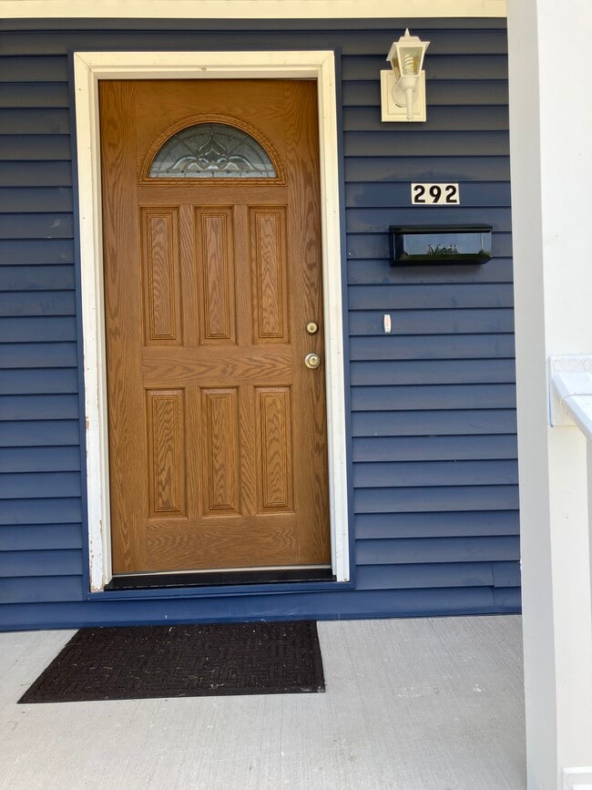 292 Berkeley Rd, Unit 292 BERKELEY RD