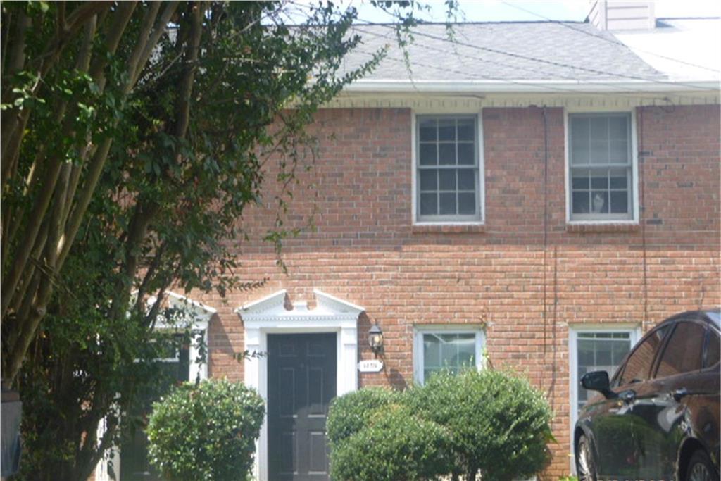 1028 Jeanette Ln in Norcross, GA - Building Photo