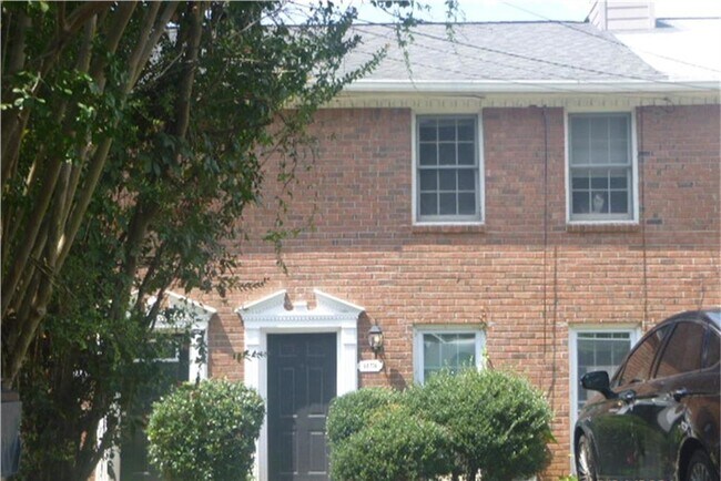 property at 1028 Jeanette Ln