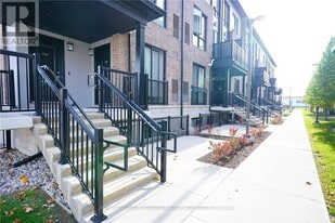 1206 Main St E in Milton, ON - Building Photo