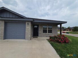 332 Arnold Dr in Belton, TX - Building Photo