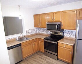 3924 Cutty Sark Rd in Middle River, MD - Building Photo - Building Photo