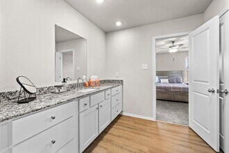 2504 S County Rd in Midland, TX - Building Photo - Building Photo