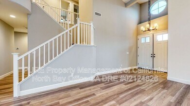 260 Darbster Pl in Santa Rosa, CA - Building Photo - Building Photo