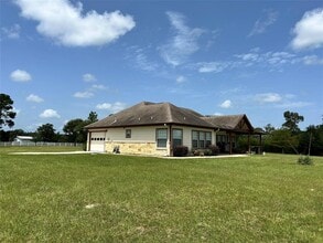 6814 Millstone Dr in Navasota, TX - Building Photo - Building Photo