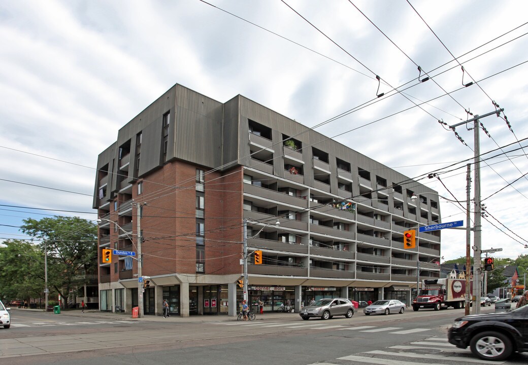 William Dennison Apartments in Toronto, ON - Building Photo