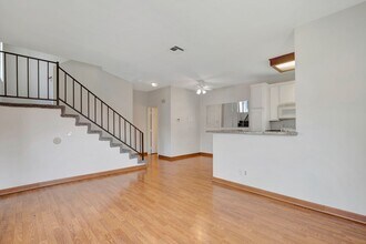 62 Maegan Pl in Thousand Oaks, CA - Foto de edificio - Building Photo