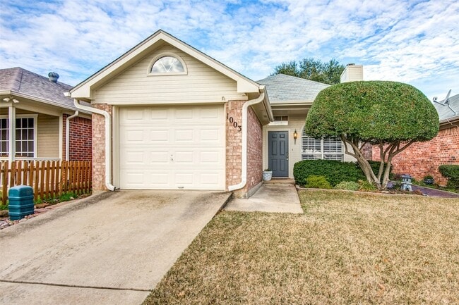 property at 1003 Mack Pl