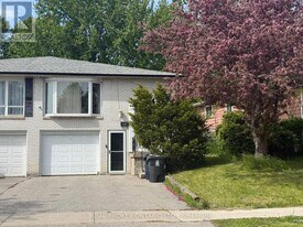 22 Yucatan Rd in Toronto, ON - Building Photo