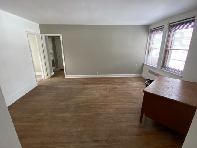 340 Ellis Ave in Iowa City, IA - Building Photo - Building Photo