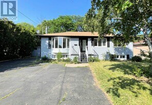 575 Third Line in Oakville, ON - Building Photo