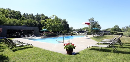 Sherwood Forest Garden Apartments in Middletown, NY - Building Photo - Building Photo