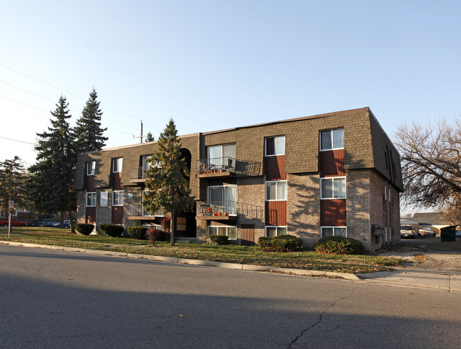 Jarvis Apartments in Ypsilanti, MI - Building Photo