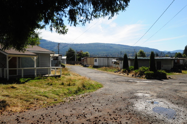 Mobile Home Park in Snoqualmie, WA - Building Photo - Building Photo