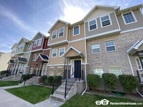 2122 High St in Des Moines, IA - Building Photo - Building Photo