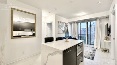 36 Elm Dr W in Mississauga, ON - Building Photo - Building Photo