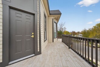 413 Nopal St in San Antonio, TX - Foto de edificio - Building Photo