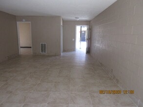 2929 Elm Ave, Unit 1 in Las Vegas, NV - Building Photo - Building Photo