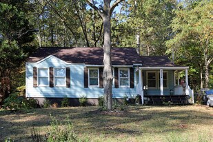 2050-2054 Harold Ave SE in Smyrna, GA - Building Photo