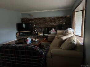 30 Madeley Ln in Stony Brook, NY - Building Photo - Building Photo