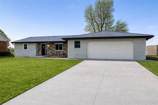 1812 S Sheridan Dr in Quincy, IL - Building Photo