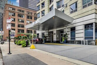 440 N Wabash Ave in Chicago, IL - Building Photo - Building Photo