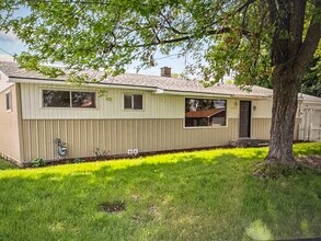 1420 N Mesa Rd in Spokane Valley, WA - Building Photo - Building Photo