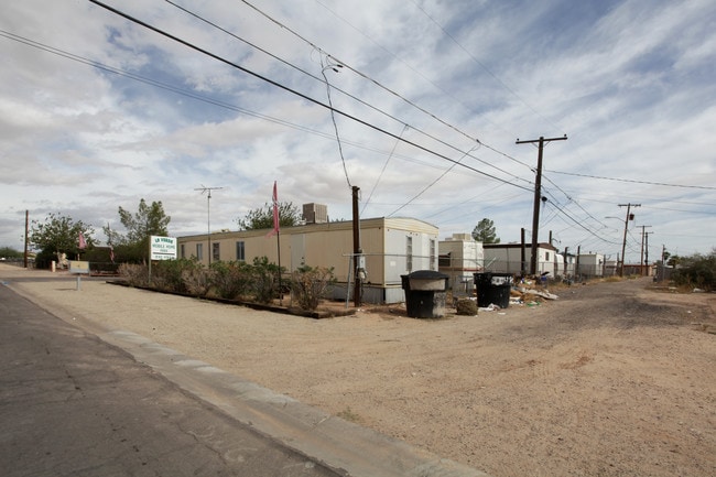 La Verde Mobile Home Park in Casa Grande, AZ - Building Photo - Building Photo