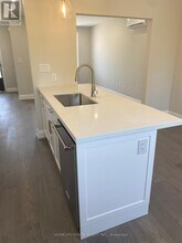 2448 Gerrard St E in Toronto, ON - Building Photo - Building Photo