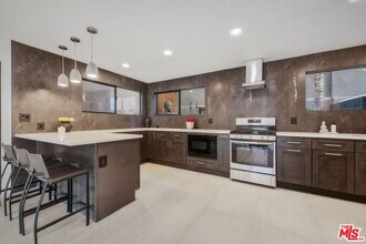 3601 Dixie Canyon Pl in Los Angeles, CA - Building Photo - Building Photo