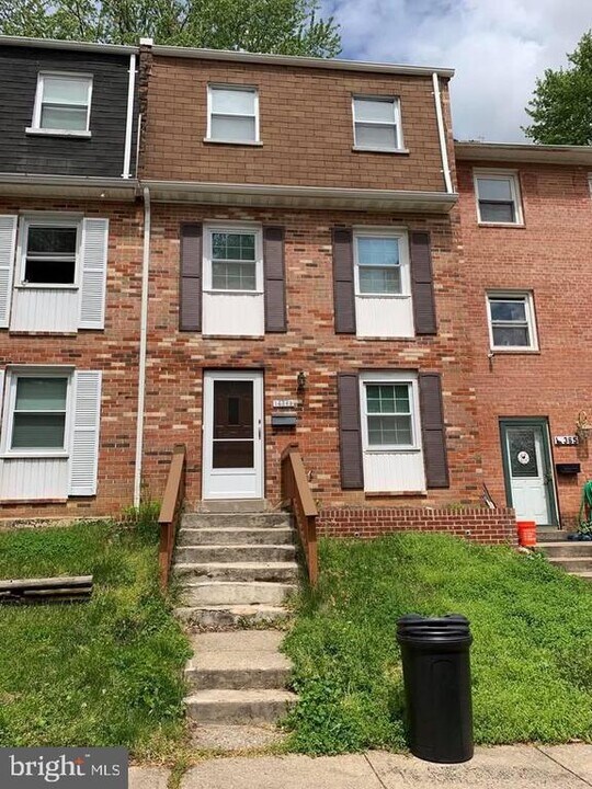 14363 Berkshire Dr in Woodbridge, VA - Building Photo