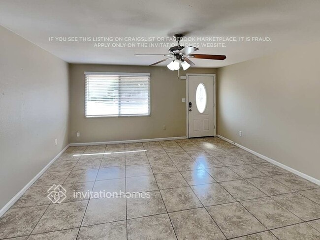 1536 W Andorra Dr in Phoenix, AZ - Foto de edificio - Building Photo