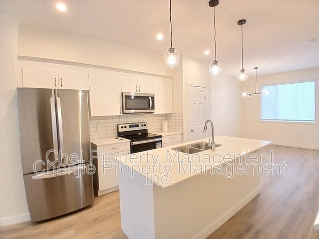 5094 River’s Edge Wy NW in Edmonton, AB - Building Photo - Building Photo