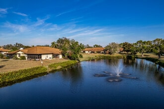 Hertiage Village West in Bradenton, FL - Building Photo - Building Photo