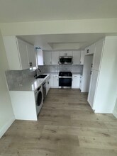 2321 E Omega Ave in Anaheim, CA - Building Photo - Building Photo