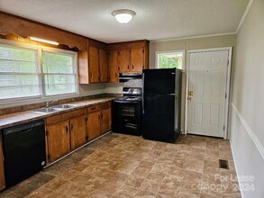 1221 Auten Rd in Charlotte, NC - Building Photo - Building Photo