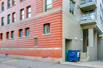 The Aberdeen Block in North Vancouver, BC - Building Photo - Building Photo